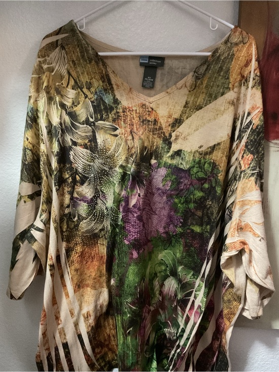 Liz & Me Tops - Abstract Floral V-Neck Tunic in Multi-Color by Elements
